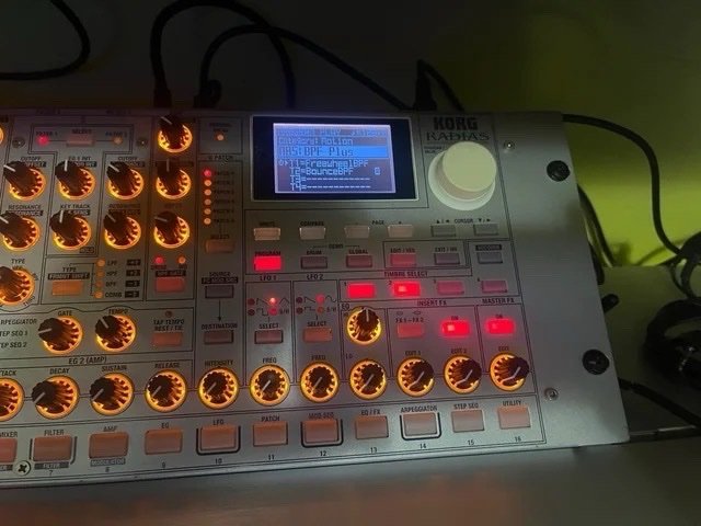 Korg Radias+teclado de segunda mano · Foto 4 de 4 · Gipuzkoa · 900 €