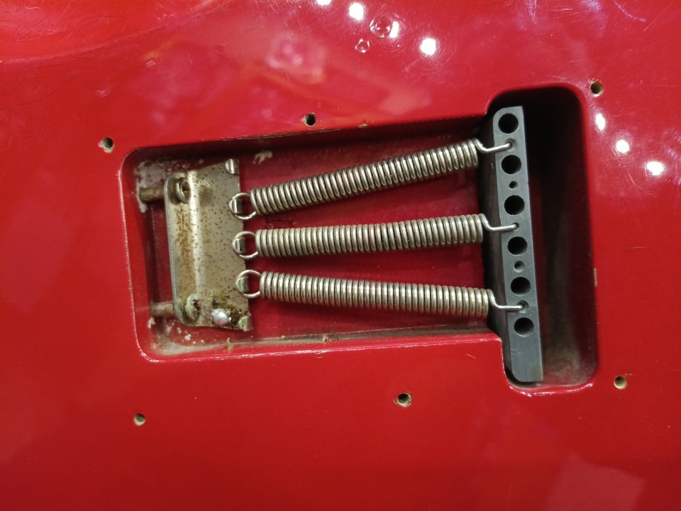 VENDIDO .Cuerpo+ PIEZAS FENDER Stratocaster st62- MIJ.1987/89