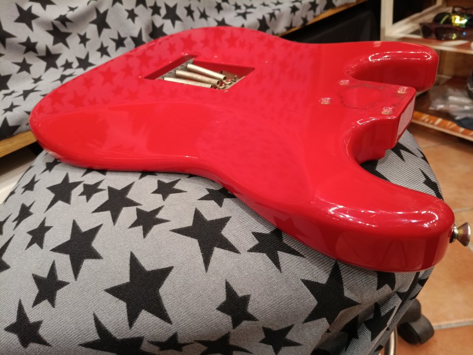 VENDIDO .Cuerpo+ PIEZAS FENDER Stratocaster st62- MIJ.1987/89