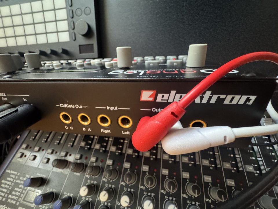 Vendo Elektron Analog Four MKI