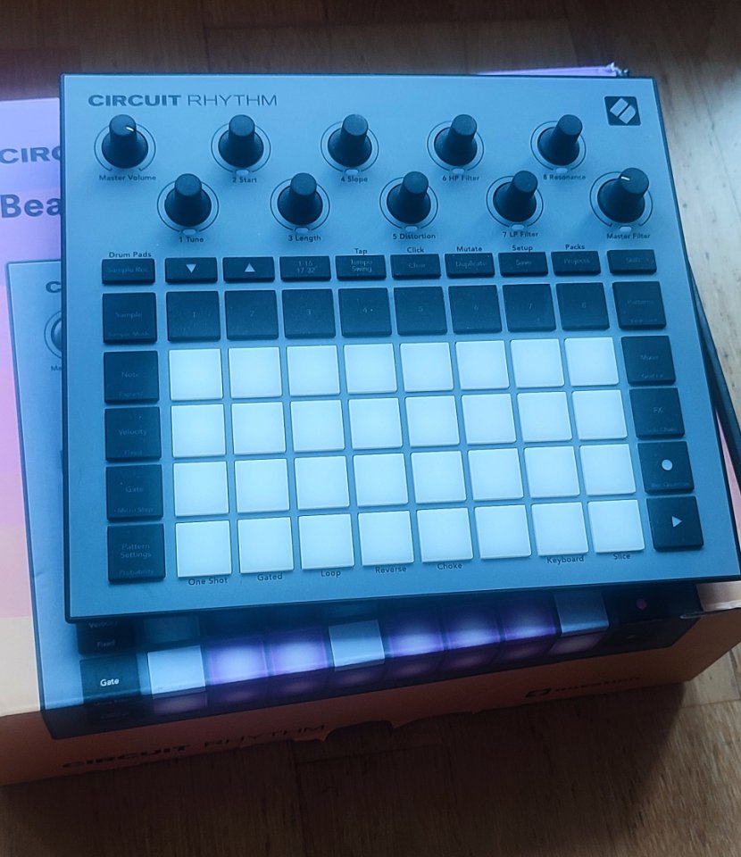 Novation Circuit Rhythm de segunda mano · Lleida · 200 €