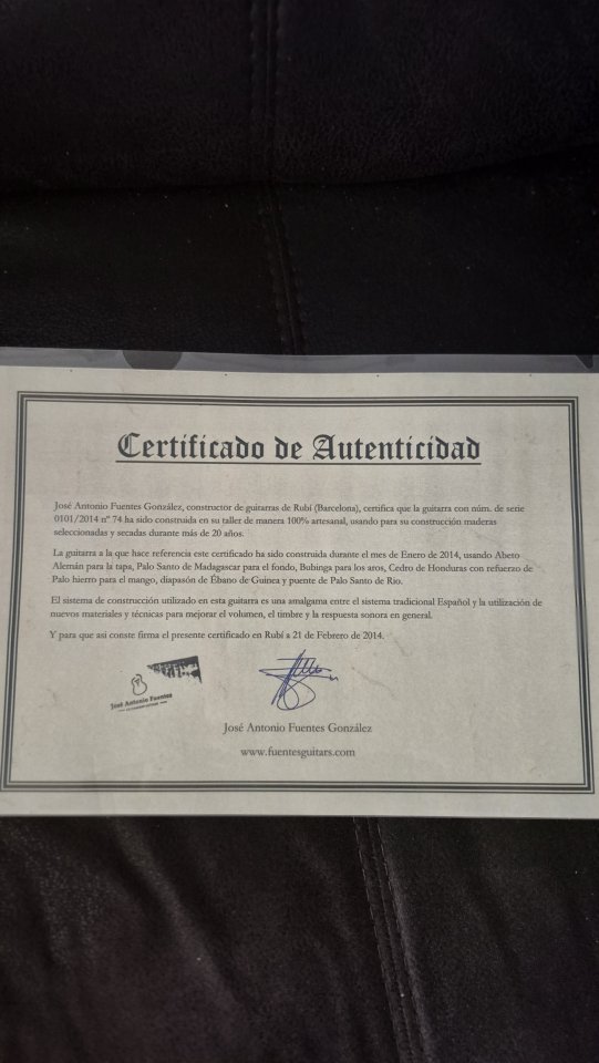 Guitarra clásica de José A. Fuentes (Modelo MADAGASCAR)