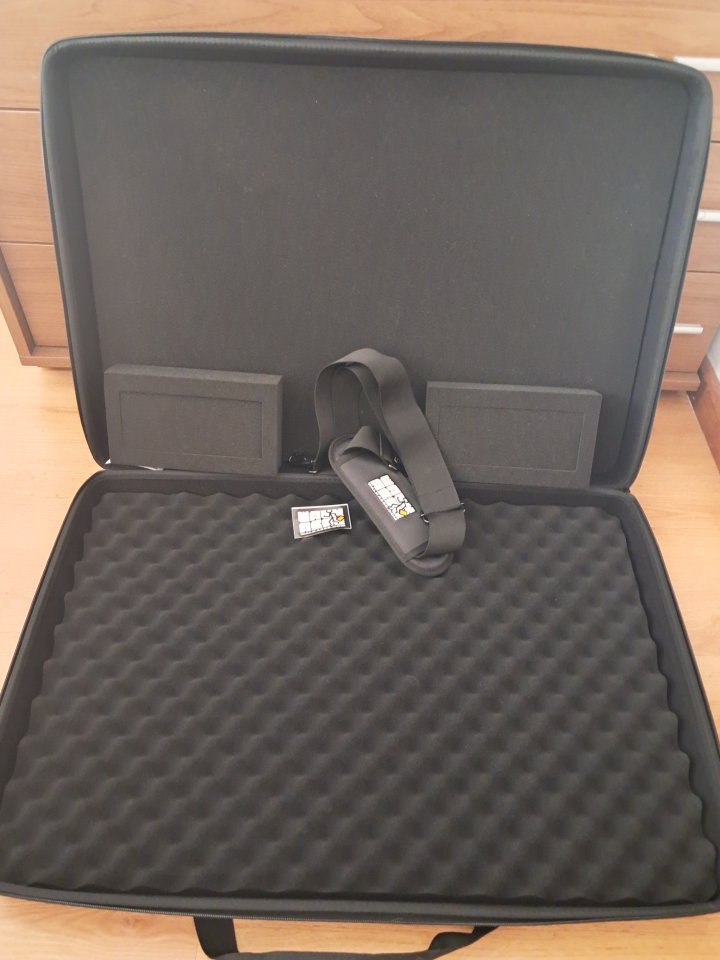 Pioneer XDJ-RX3 + UDG Creator  XDJ-RX3 + Cascos SENNHEISER HD 25 LIGHT