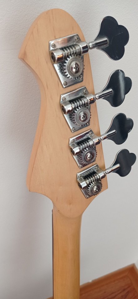 Bajo eléctrico Aria STB Series de segunda mano · Foto 6 de 8 · Cuenca · 130 €