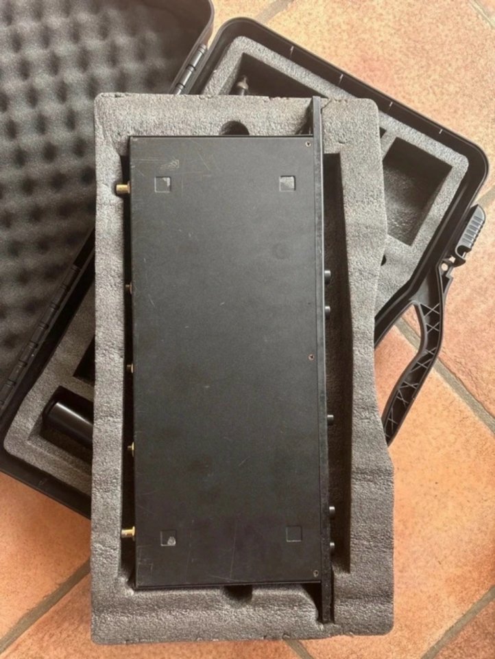 Receptor inalámbrico doble LD Systems U506 R2 con antenas, cables y maletín de segunda mano · Foto 3 de 6 · Cádiz · 160 €