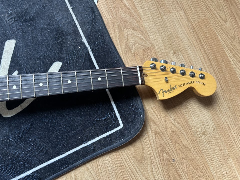 Fender American Prodesional II Telecater (2.025) RICKENBACKER de segunda mano · Foto 5 de 10 · Valencia