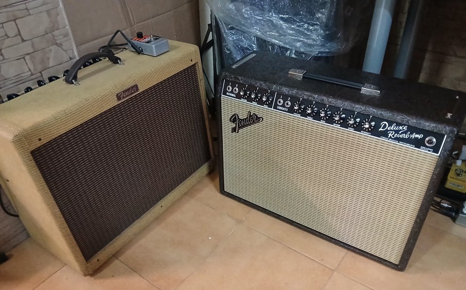 Fender Blues Delux con Celestion G12 neo Creamback de segunda mano · Foto 3 de 4 · Valencia · 600 €