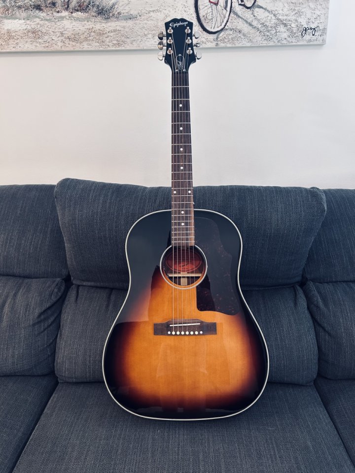 Epiphone Slash J-45 Signature - ¡IMPECABLE / Estado de Tienda! + Estuche Original de segunda mano · Foto 1 de 7 · Asturias · 650 €