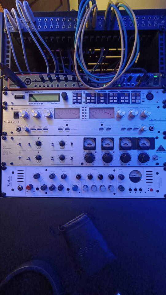 VARIOS - Equipo estudio grabación, mezcla & mastering.