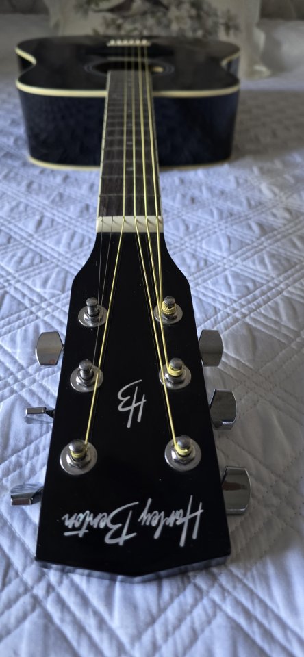 Guitarra Acústica Harley Benton de segunda mano · Foto 7 de 10 · Madrid · 55 €