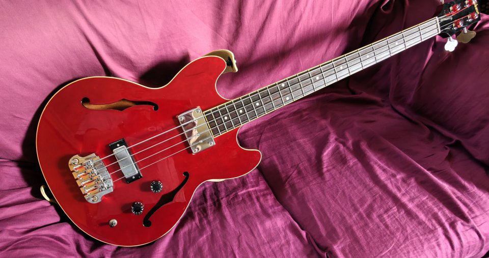 Gibson Midtown Standard Bass cherry USA (2013) de segunda mano · Foto 2 de 10 · Lugo · 2200 €