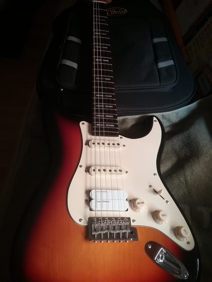 Guitarra de Luthier de segunda mano · Foto 5 de 10 · Madrid · 700 €