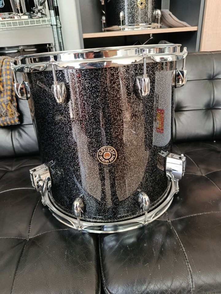 GRETSCH CATALINA MAPLE 7 piezas +FUNDAS+PARCHES de segunda mano · Foto 7 de 10 · Cádiz · 980 €