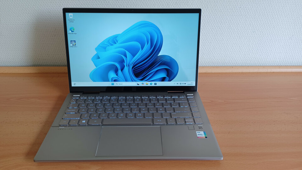 Portátil HP 14" Convertible Táctil i5-11gen. RAM 16 GB. Nvme ssd 500GB 1080