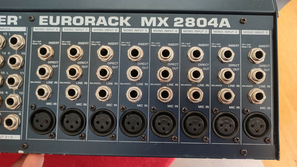 Behringer Eurorack MX2804A 28IN+4BUS