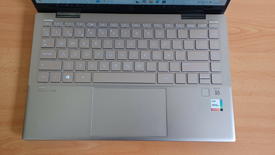 Portátil HP 14" Convertible Táctil i5-11gen. RAM 16 GB. Nvme ssd 500GB 1080