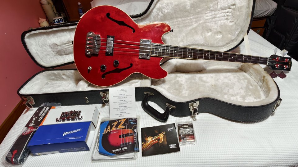 Gibson Midtown Standard Bass cherry USA (2013) de segunda mano · Foto 3 de 10 · Lugo · 2200 €