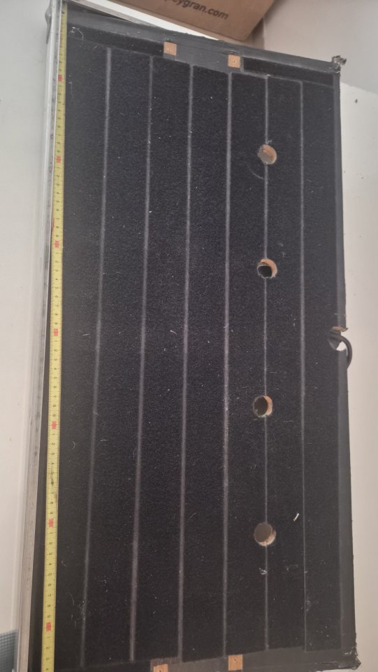 Pedalera-FlyCase para con Alinentador para 5 Pedales de segunda mano · Foto 2 de 10 · Castellón
