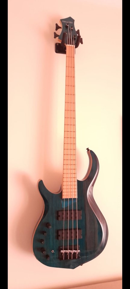 Marcus Miller M2-4 LH 2nd Gen Bajo Eléctrico para Zurdo de segunda mano · Foto 1 de 3 · Madrid · 280 €