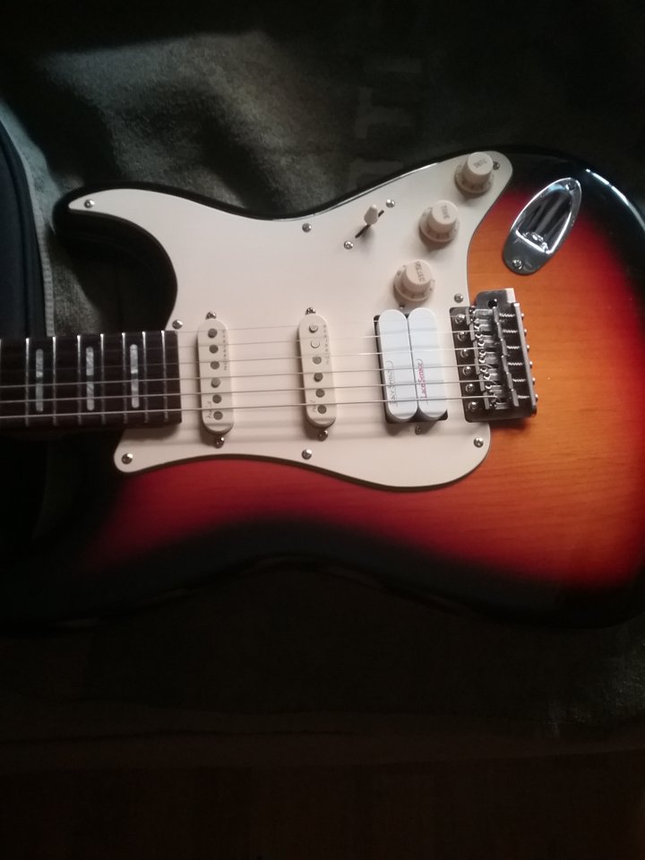 Guitarra de Luthier de segunda mano · Foto 7 de 10 · Madrid · 700 €