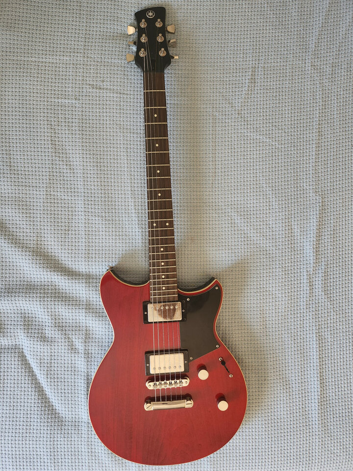 Ganga-Guitarrón Vendo Revstar 420S con mejoras