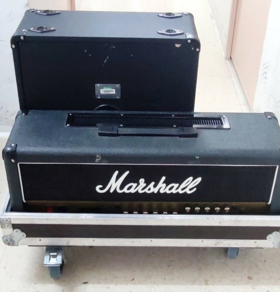 Marshall JVM con fly case y bafle