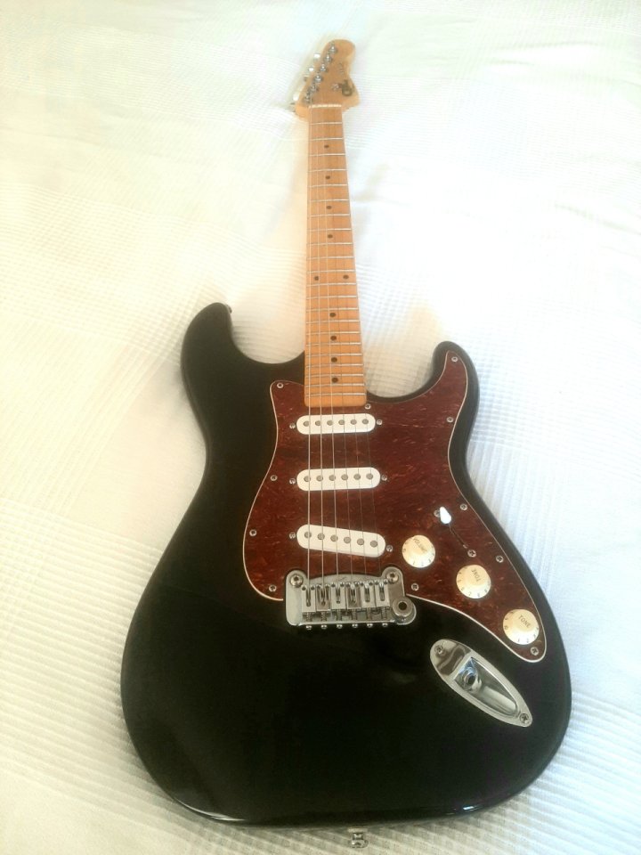GYL STRATOCASTER LEGACY de segunda mano · Foto 1 de 6 · Illes Balears · 460 €