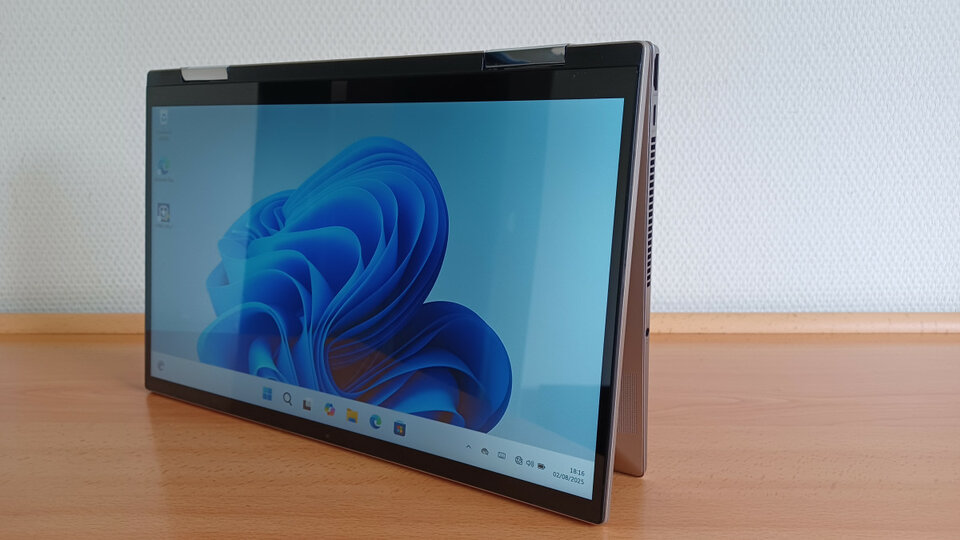 Portátil HP 14" Convertible Táctil i5-11gen. RAM 16 GB. Nvme ssd 500GB 1080