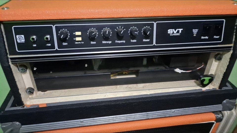 ​ Ampeg SVT Classic (2003) USA - (SVT CL + 410HE + 15E + Flycase cabeza) de segunda mano · Foto 3 de 7 · Madrid · 1500 €