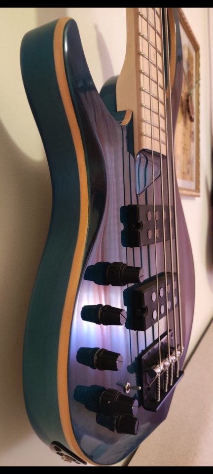 Marcus Miller M2-4 LH 2nd Gen Bajo Eléctrico para Zurdo de segunda mano · Foto 2 de 3 · Madrid · 280 €