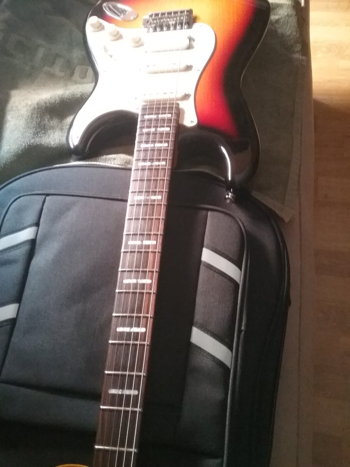 Guitarra de Luthier de segunda mano · Foto 8 de 10 · Madrid · 700 €