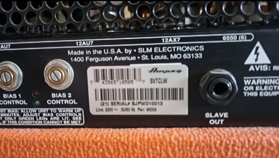 ​ Ampeg SVT Classic (2003) USA - (SVT CL + 410HE + 15E + Flycase cabeza) de segunda mano · Foto 4 de 7 · Madrid · 1500 €