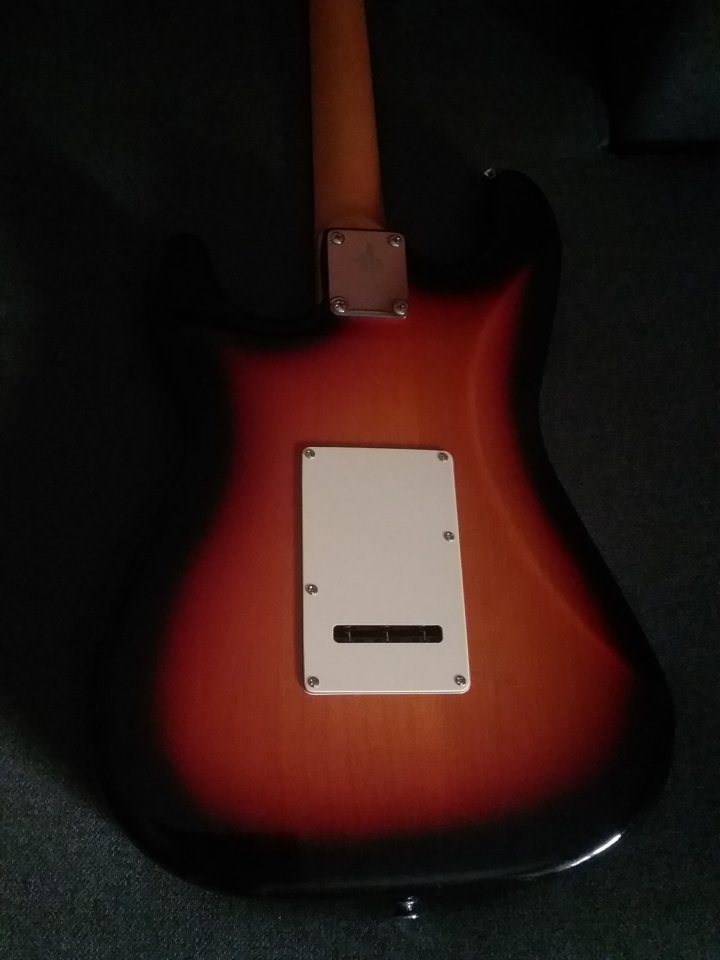 Guitarra de Luthier de segunda mano · Foto 9 de 10 · Madrid · 700 €