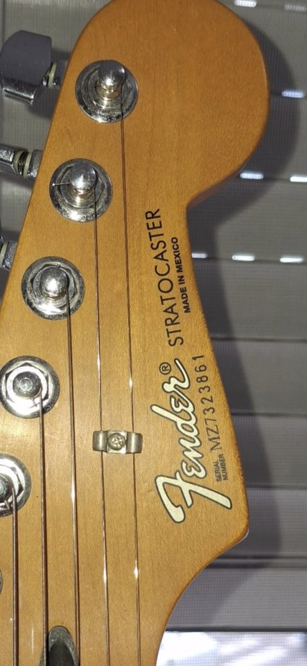Fender stratocaster deluxe road worn ,2007, texas specials.funda fender  deluxe.