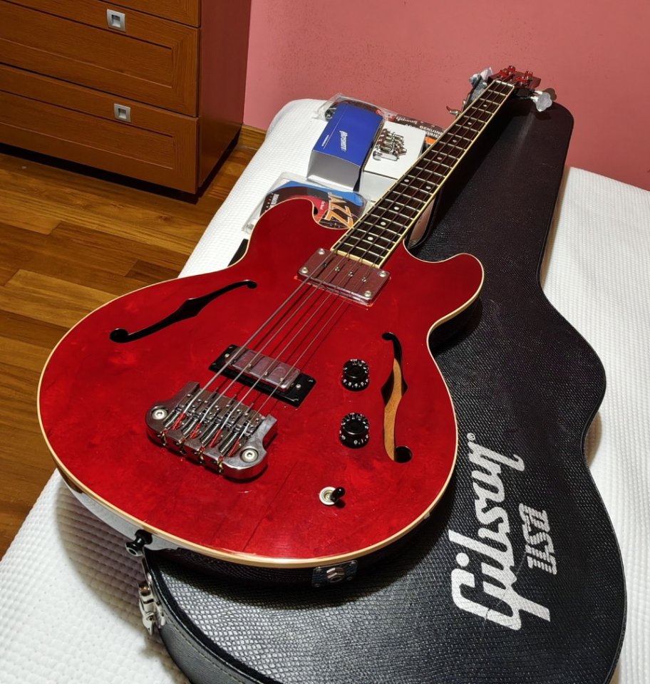 Gibson Midtown Standard Bass cherry USA (2013) de segunda mano · Foto 7 de 10 · Lugo · 2200 €
