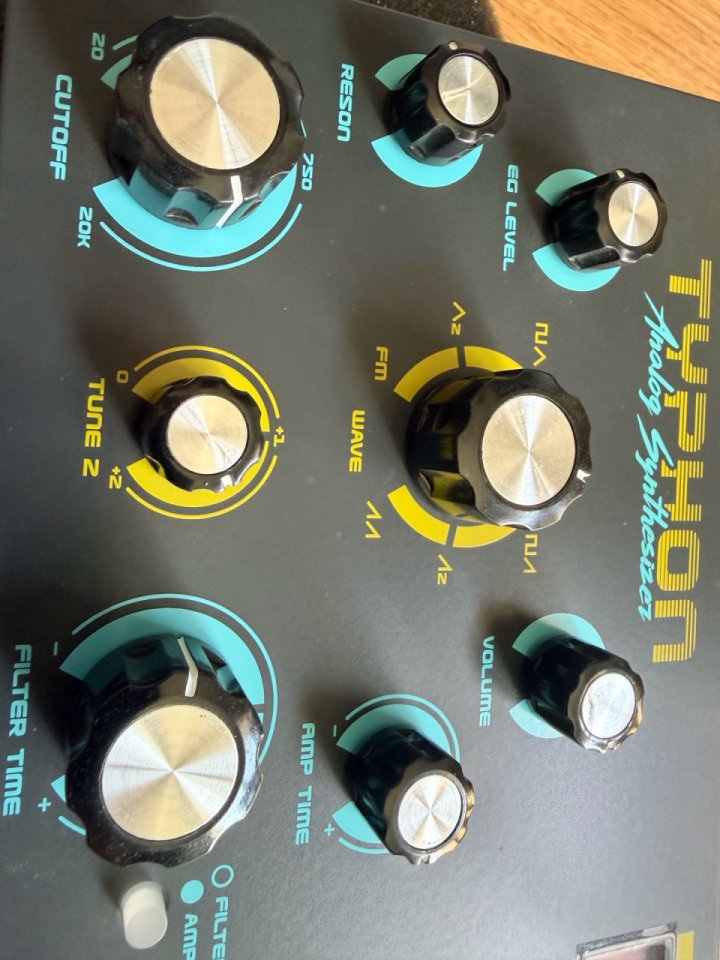 Dreadbox Typhon de segunda mano · Foto 4 de 4 · Girona · 350 €