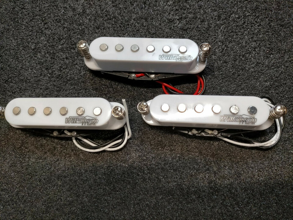 Set Wilkinson 3 pikups singles serie M (cerámicas) Blancas.