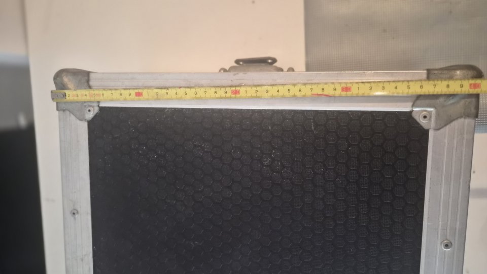 Pedalera-FlyCase para con Alinentador para 5 Pedales de segunda mano · Foto 7 de 10 · Castellón
