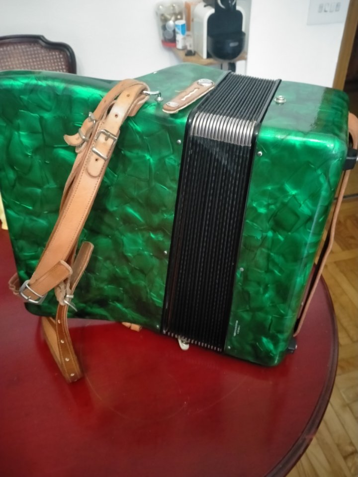 Acordeón Guerrini Superluxe – 34 teclas / 60 bajos de segunda mano · Foto 8 de 10 · Lugo · 450 €