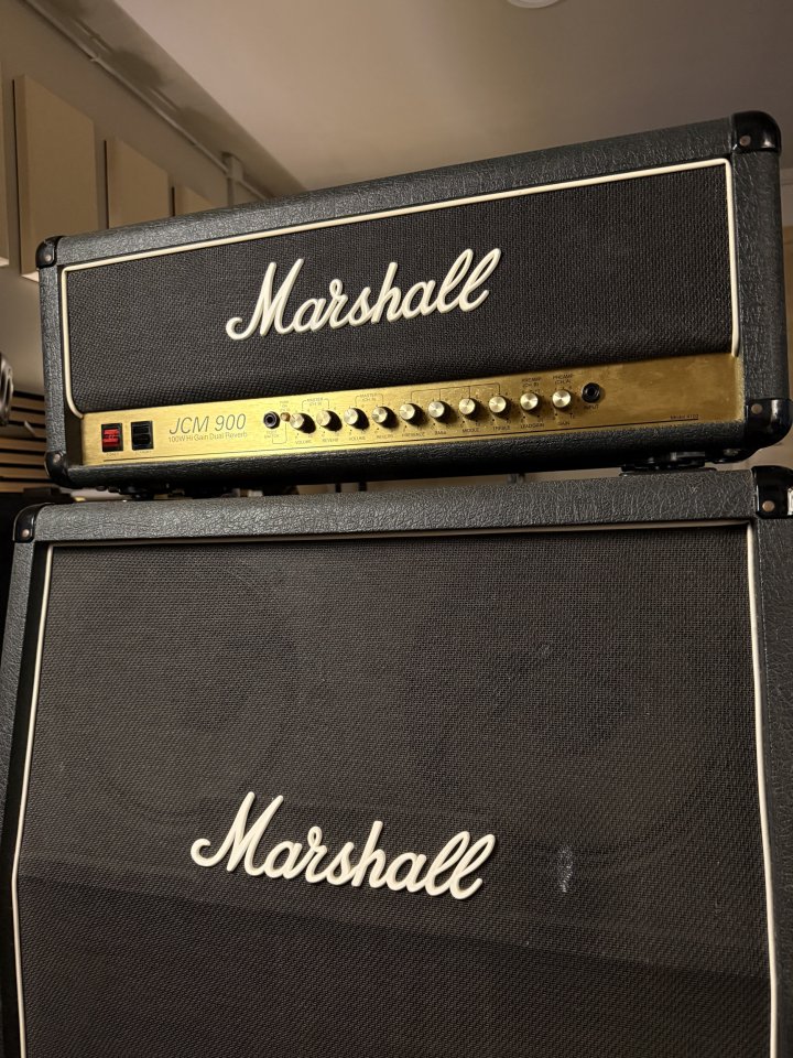 Marshall JCM 900 Dual Reverb 100w + 1960 de segunda mano · Sevilla · 800 €