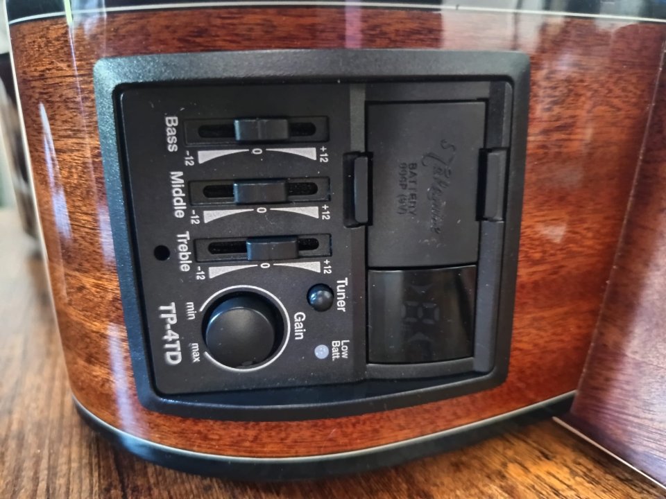 Guitarra Acústica 12 Cuerdas Takamine GD30CE-12 de segunda mano · Foto 7 de 10 · Madrid · 400 €