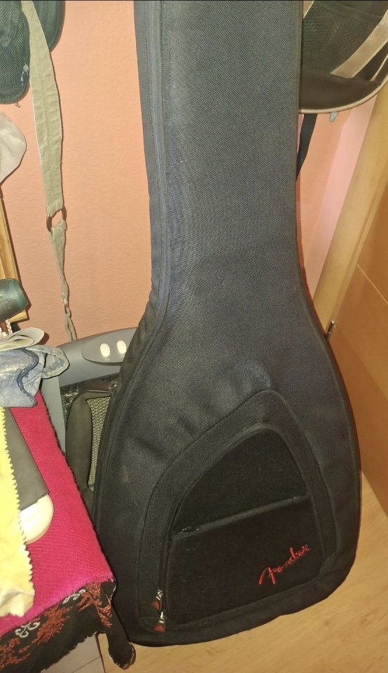 Fender stratocaster deluxe road worn ,2007, texas specials.funda fender  deluxe.