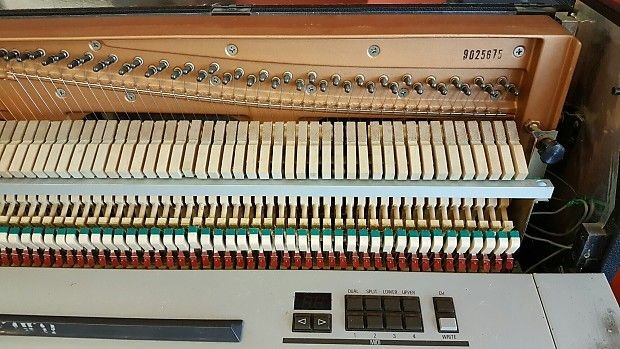 Piano electro acústico Kawai 705 M