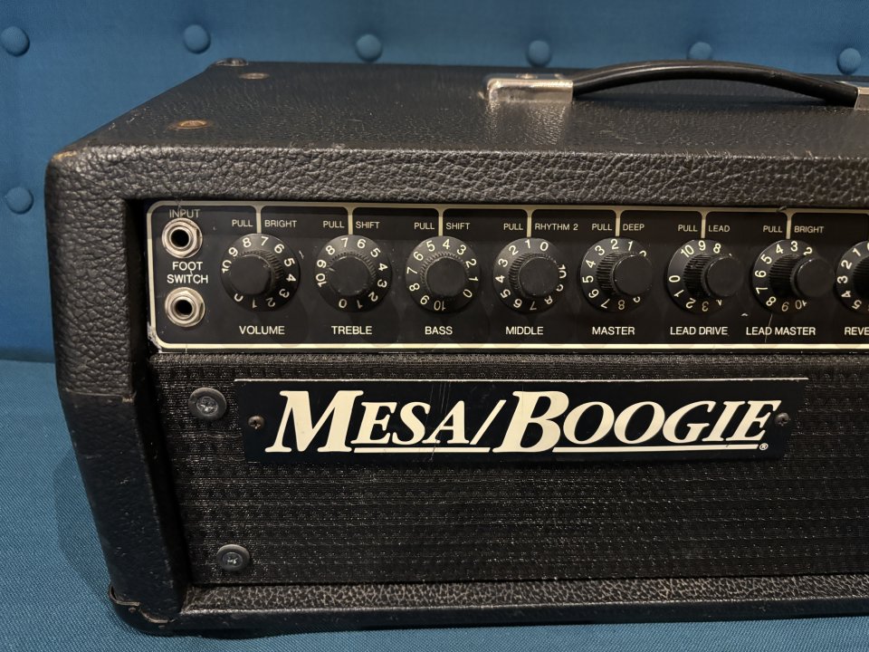 Mesa Boogie Mark III 3-Channel 100-Watt Guitar Amp Head 1988 - Blue Stripe + Flightcase de segunda mano · Foto 2 de 8 · Barcelona · 2500 €