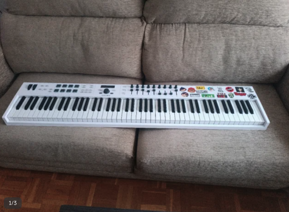 Arturia KeyLab Essential 88 de segunda mano · Foto 1 de 3 · Salamanca · 175 €