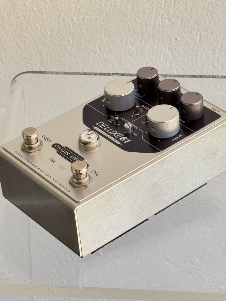 Origin Effects DELUXE 61 amp y tremolo de segunda mano · Foto 5 de 9 · Tarragona · 325 €