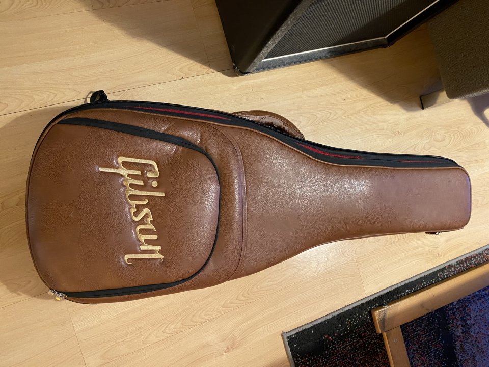 Funda Gibson Marrón Premium Guitarra de segunda mano · Foto 1 de 9 · Madrid · 95 €