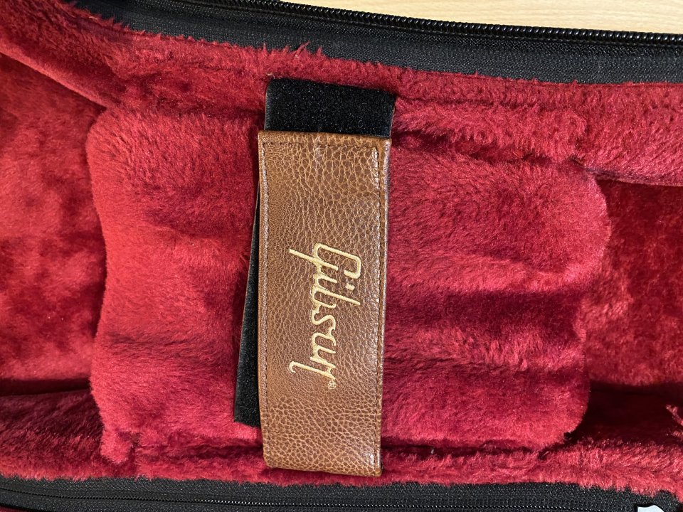 Funda Gibson Marrón Premium Guitarra de segunda mano · Foto 3 de 9 · Madrid · 95 €