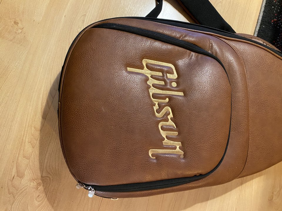 Funda Gibson Marrón Premium Guitarra de segunda mano · Foto 4 de 9 · Madrid · 95 €