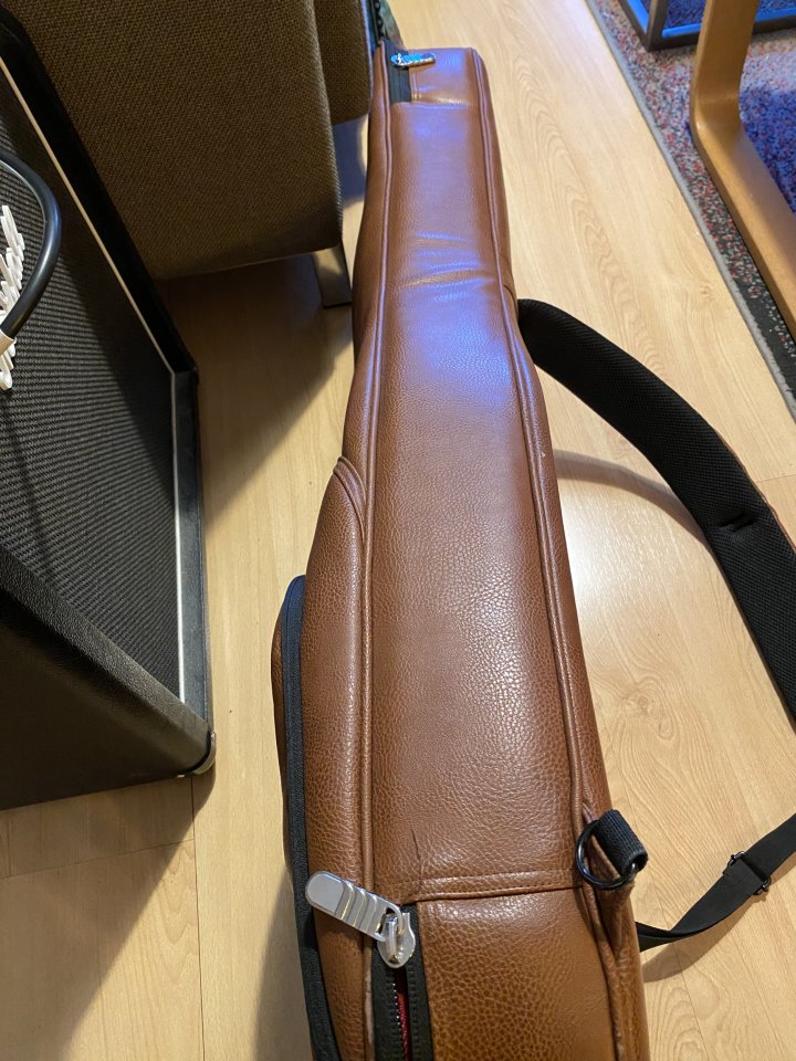 Funda Gibson Marrón Premium Guitarra de segunda mano · Foto 6 de 9 · Madrid · 95 €